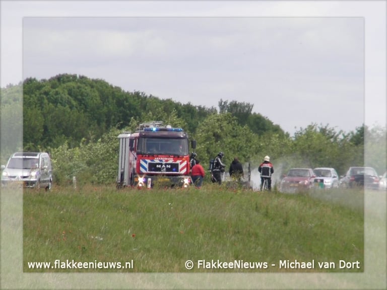 Aanhanger en schuur in brand
