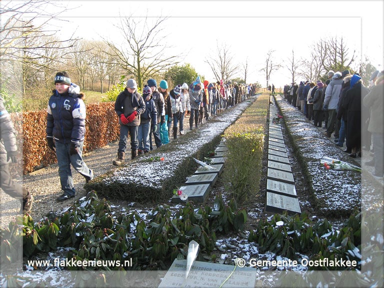 Herdenking watersnoodramp Oostflakkee druk bezocht