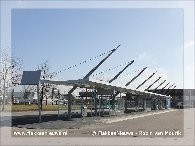 Officiële opening busstation Oude-Tonge