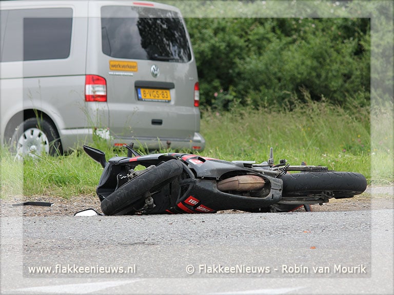 Ongeval tussen brommer en personenauto