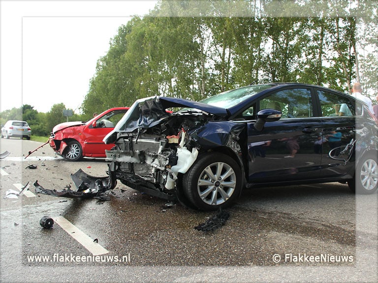 Aanrijding tussen twee personenwagens