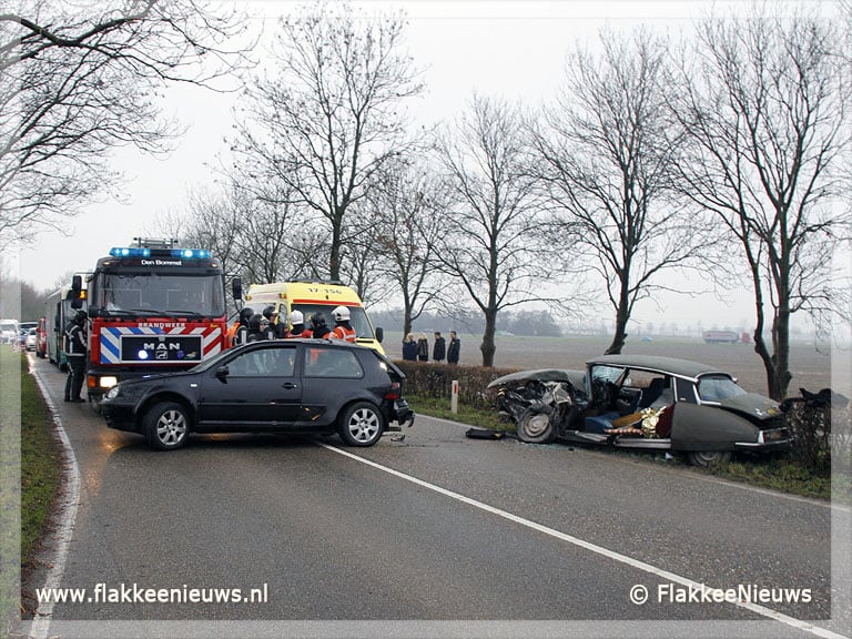 Twee gewonden bij aanrijding Langeweg Ooltgensplaat