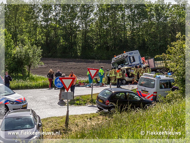 Ongeval met beknelling N215 Melissant
