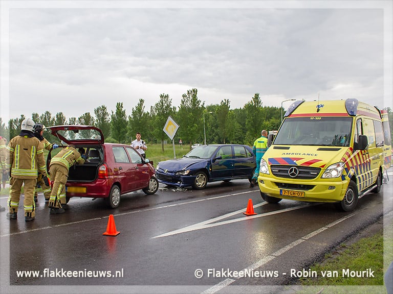 Frontale aanrijding bij industrieterrein