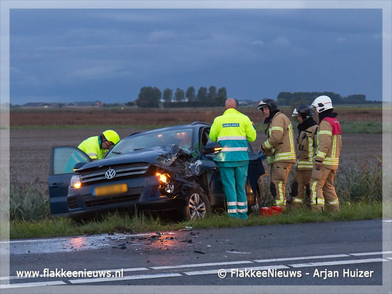 Afsluiting N215 door container tegen auto