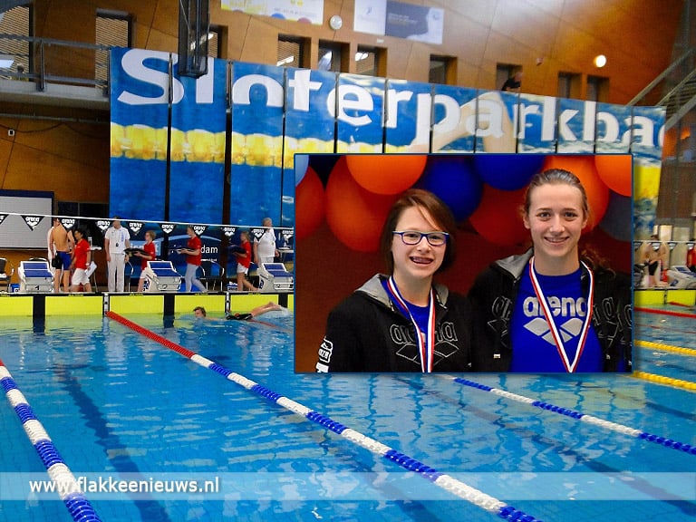 Sophie de Jonge en Elise Tanis toptalenten wedstrijdzwemmen
