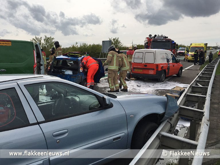 N59 afgesloten vanwege groot ongeval