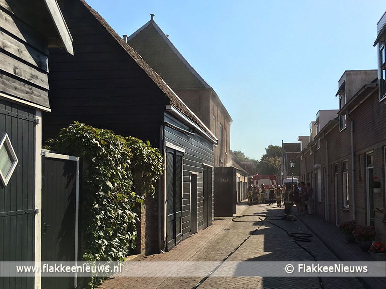 Brand in koetshuis Sommelsdijk