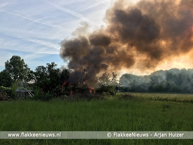 Asbest vrijgekomen bij schuurbrand Dirksland
