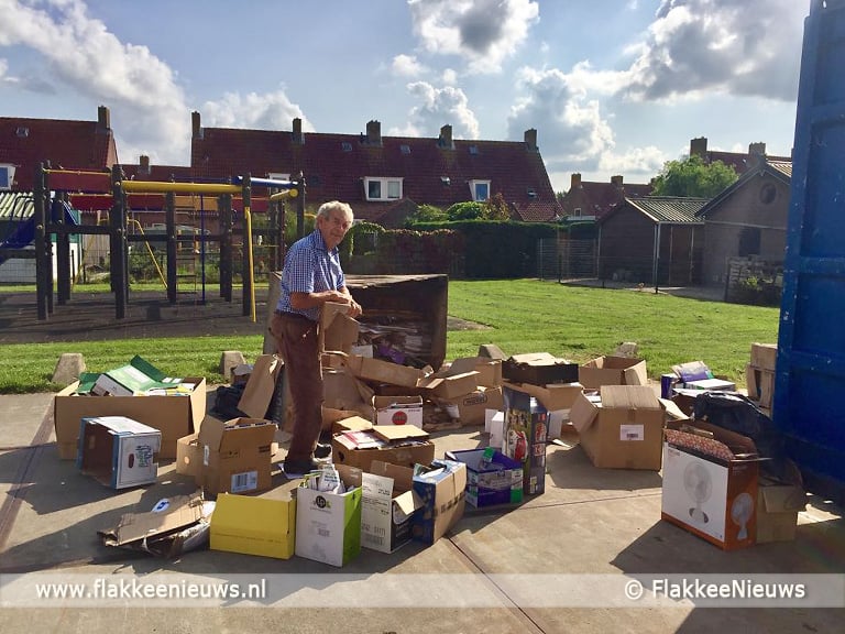Flakkeese papierinzamelaar straks zonder werk