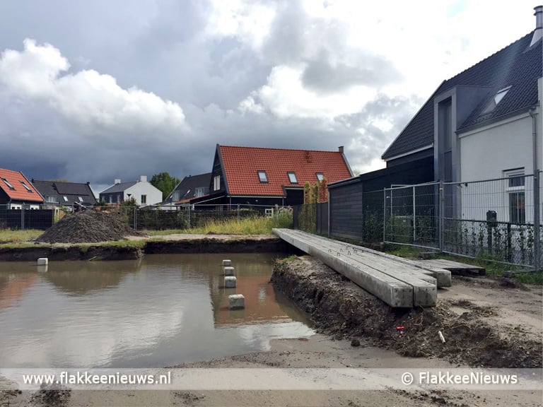 Buurt klaagt over schade door heiwerkzaamheden Ouddorp