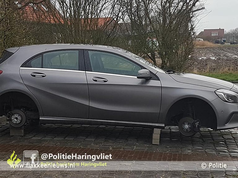 Velgen van auto gestolen op Doelweg in Goedereede