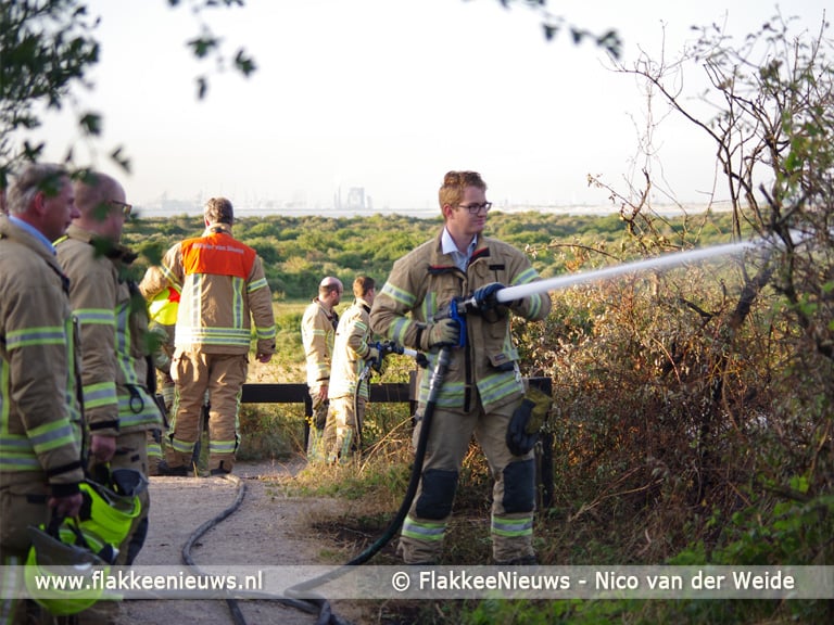 Brandweer rukt uit voor duinbrand bij Goedereede