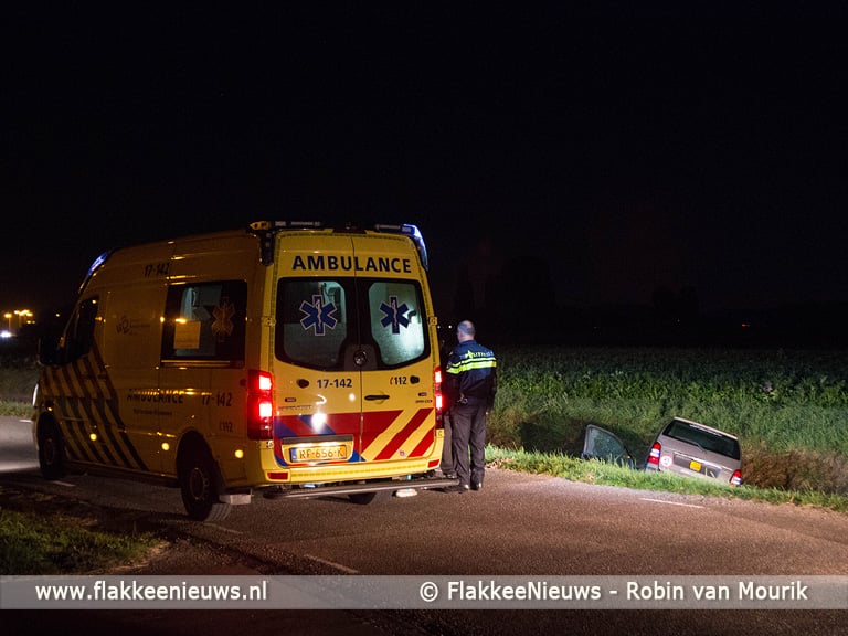 Brommobiel in de sloot bij Sommelsdijk