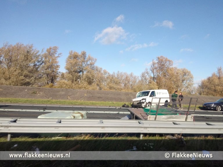 Verkeer N59 muurvast door ongeval