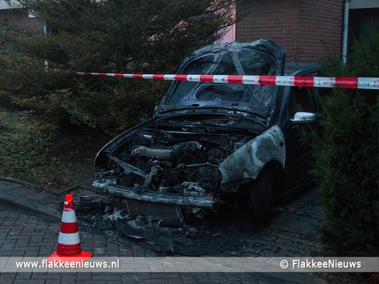 Hulpdiensten bevrijdden zwaargewond slachtoffer uit auto