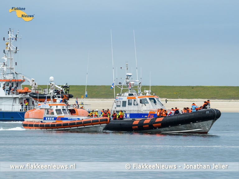 KNRM Stellendam in actie bij evacuatieoefening Maasvlakte