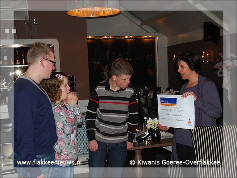 Thomashuis ontvangt 1000 euro van Kiwanis
