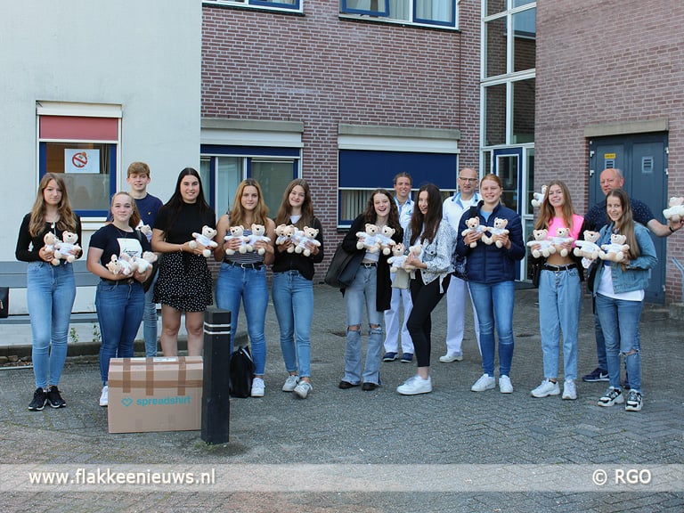 RGO-leerlingen zetten medewerkers ziekenhuis in het zonnetje