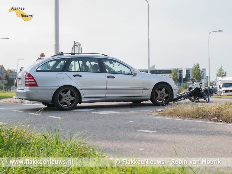 Brommerrijder gewond na ongeval in Dirksland