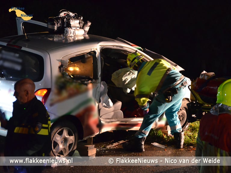 Bestuurder zwaargewond na ongeval in polder Middelharnis
