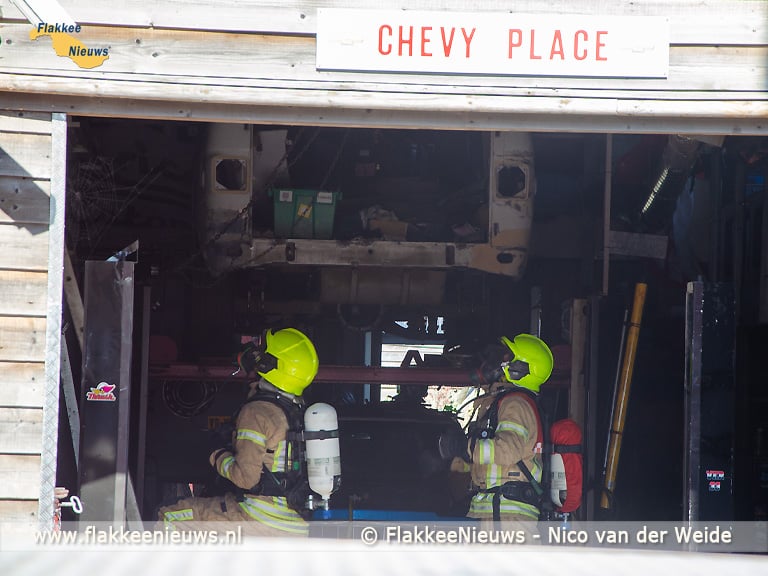 Grote brand in schuur Ooltgensplaat