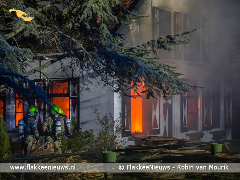 Zeer grote brand in Dirkslandse woning