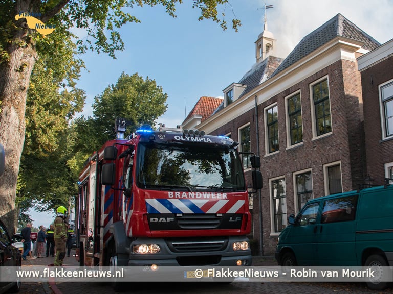 Uitslaande brand monumentaal pand Sommelsdijk