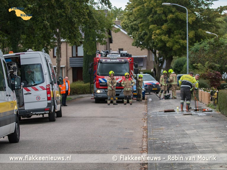 Brandweer ontruimt meerdere huizen in Middelharnis na gaslekkage
