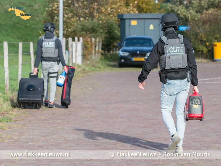 Grote oefening met Dienst Speciale Interventies bij Haringvlietsluizen