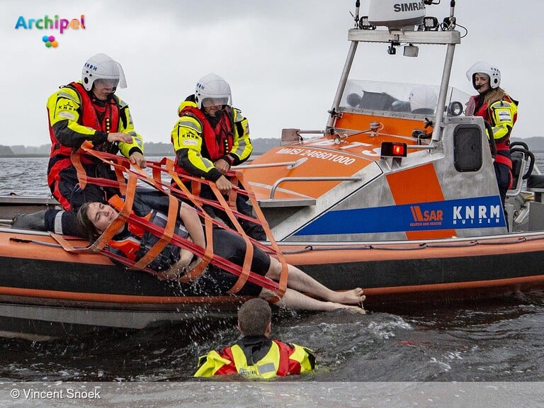 KNRM dringt aan op keuring reddingsvesten voor watersporters