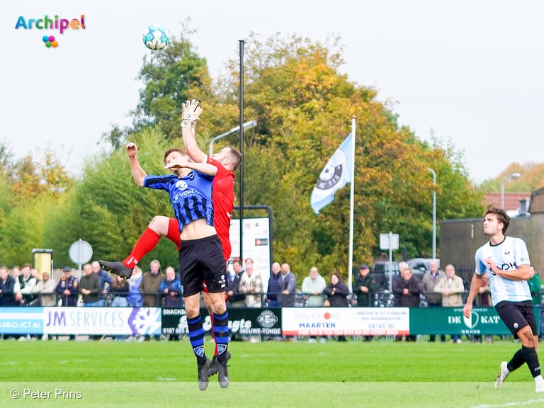 DVV'09 eindigt topper met 10 man tegen gretig De Jonge Spartaan