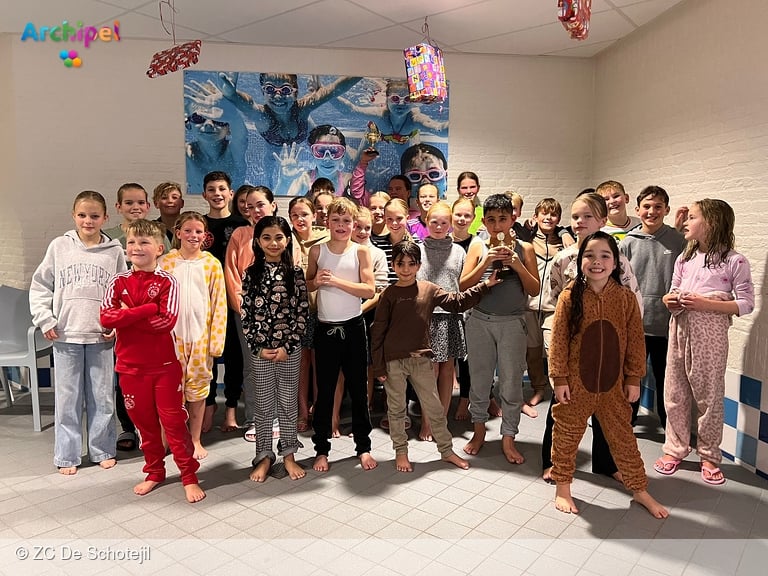 De Schotejil organiseerde een spetterend schoolzwemkampioenschap