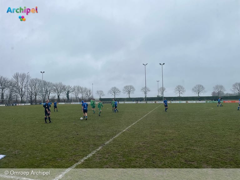 Den Bommel pakt cruciale overwinning op DBGC (2-1)