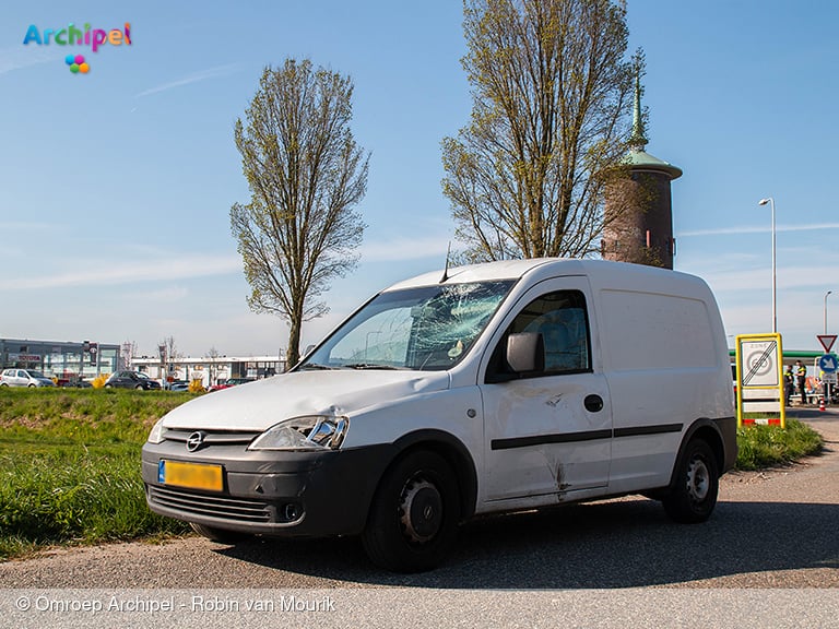 Politie schrijft meerdere boetes uit bij ongeval