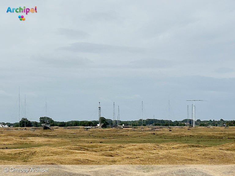 Oude zendmasten verdwijnen uit de Westduinen in Ouddorp
