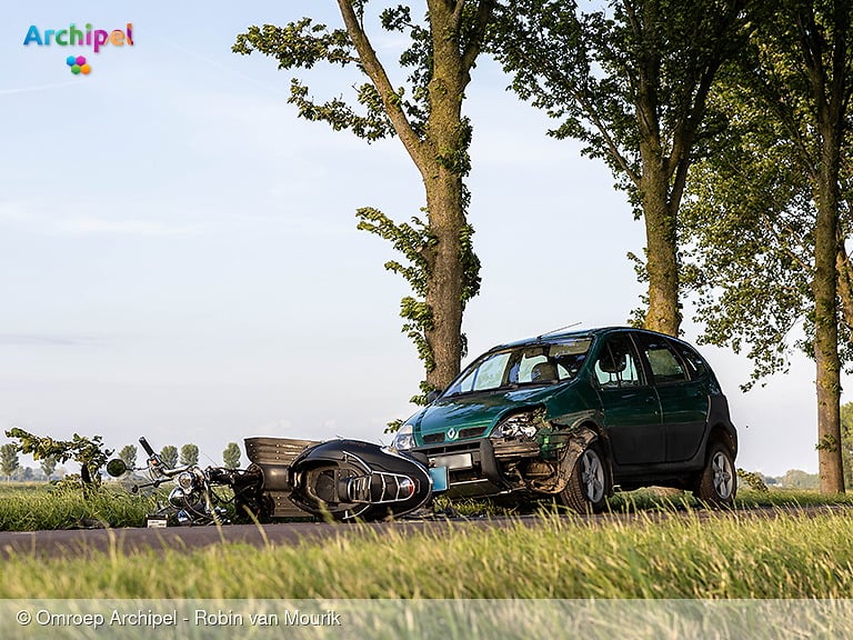 Scooterrijdster gewond bij aanrijding