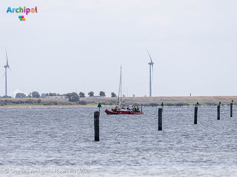 Brandweer en KNRM rukken uit voor surfer in nood