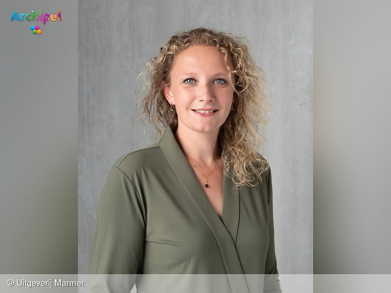 Nieuw boek van Linda van Rijn 'Duinhuisje' speelt zich af in Ouddorp