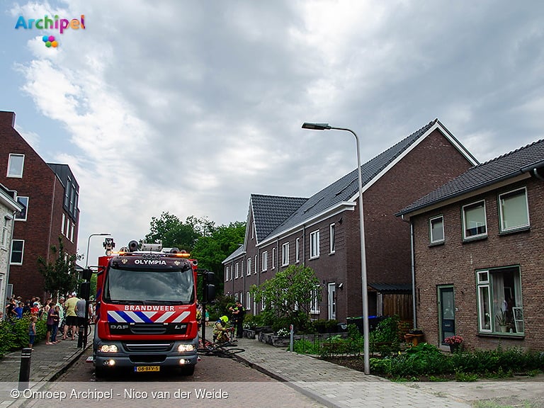 Onweer veroorzaakt blikseminslag in woonhuis