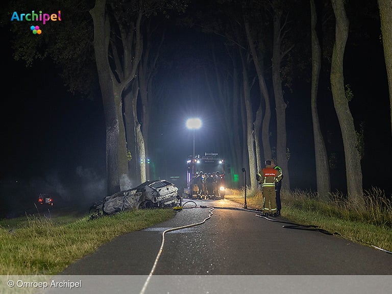 Dodelijk ongeval in Stellendam, auto in brand gevlogen