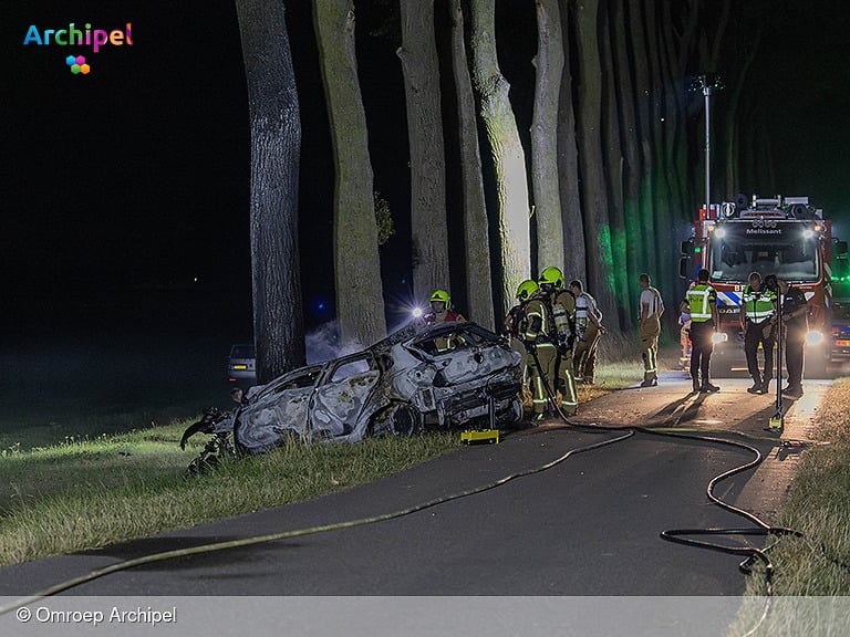 Dodelijk ongeval in Stellendam, auto in brand gevlogen