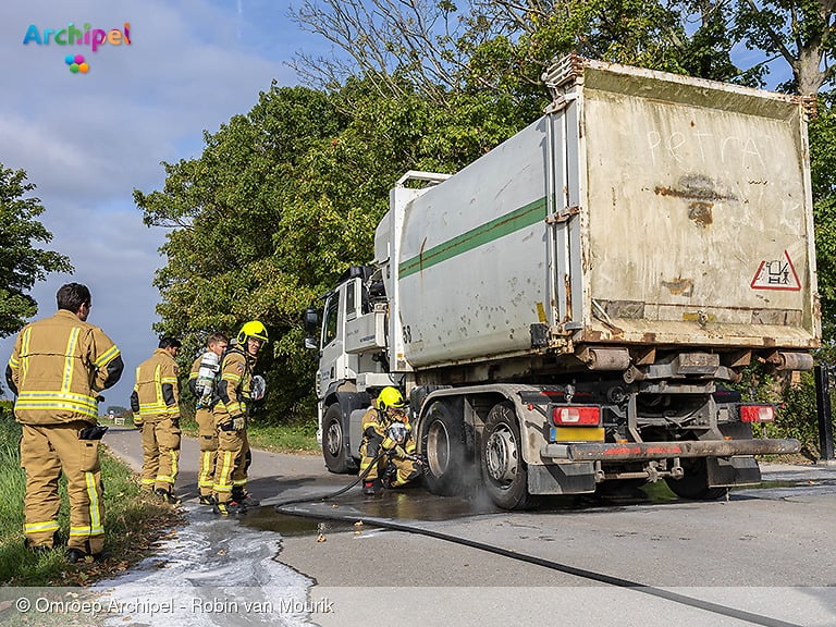 Brandweer rukt uit voor melding vrachtwagenbrand