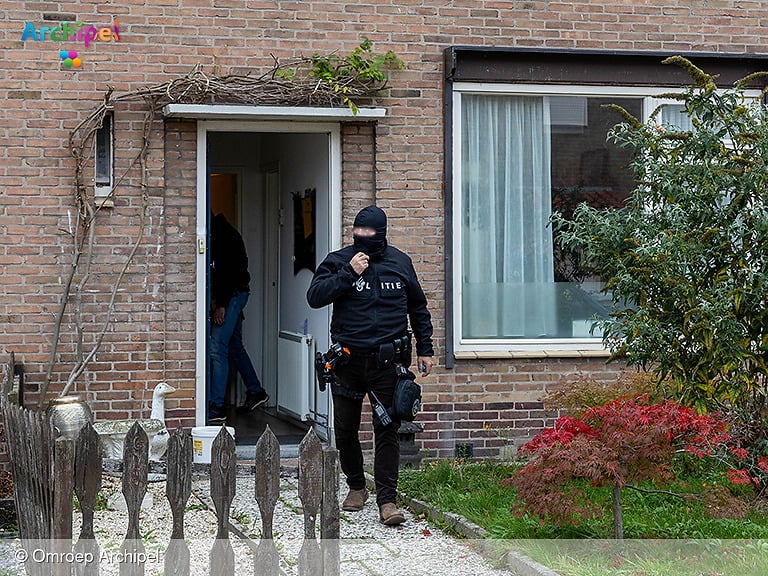 Man (48) aangehouden na drugsvondst in woning