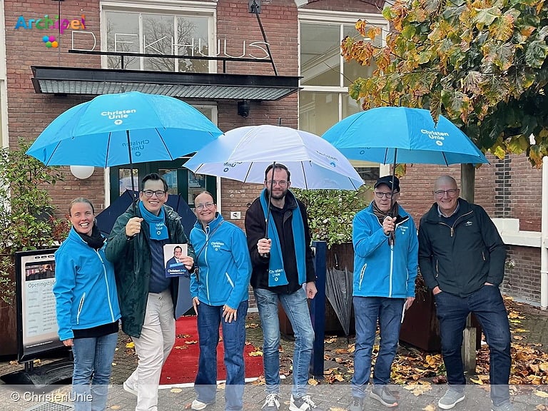 Tweede Kamerlid ChristenUnie op campagnebezoek op geboorte-eiland