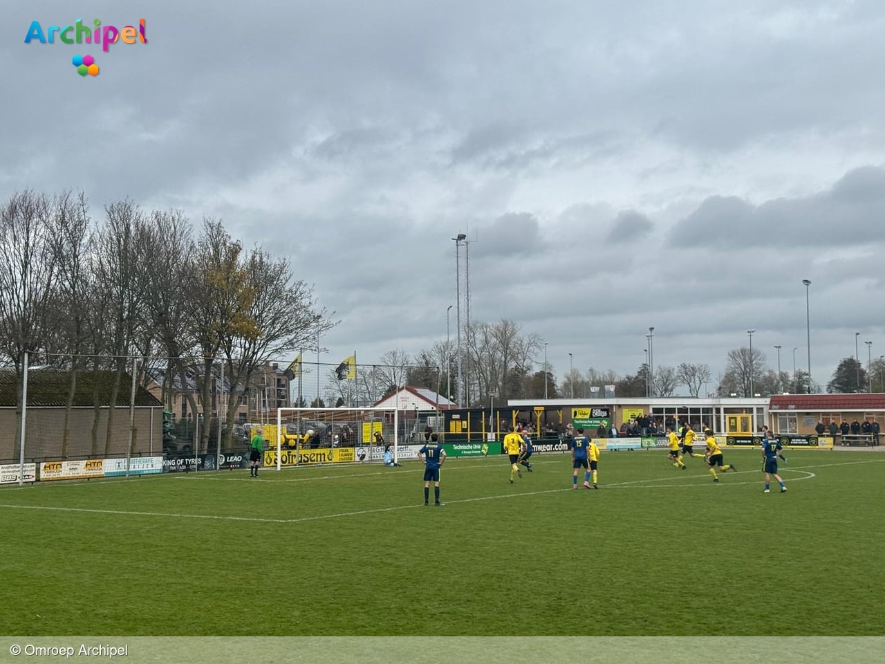 Herkingen pakt in slotminuut drie punten