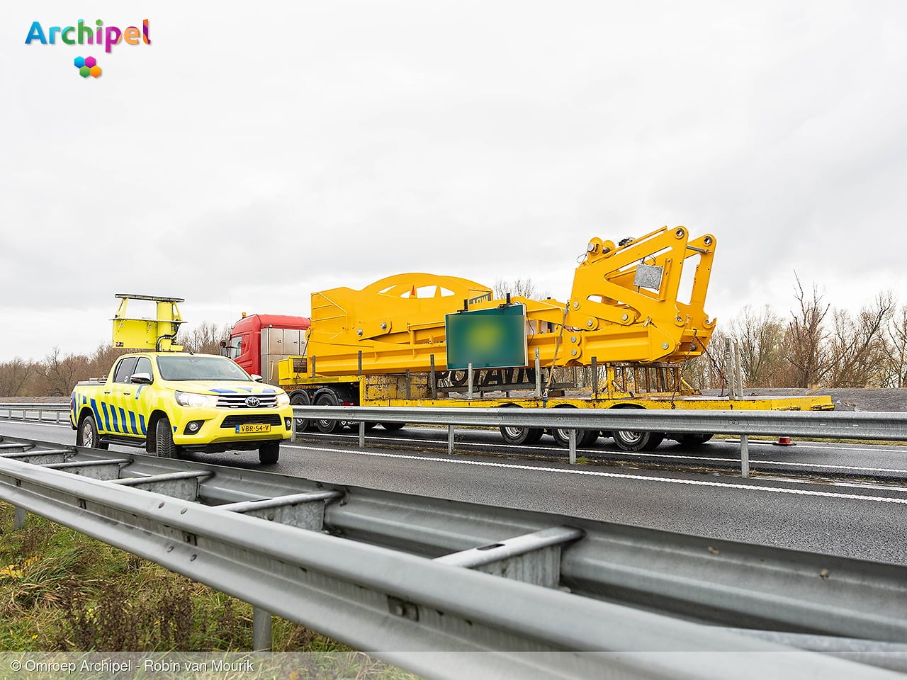 Persoon overleden na aanrijding met vrachtwagen op de N59