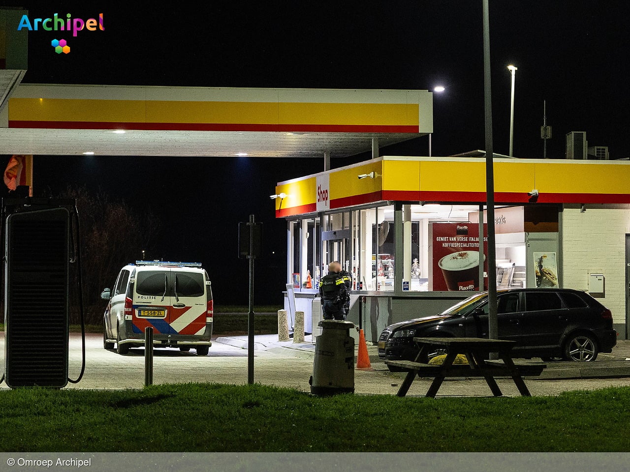 Overval op tankstation De Tille aan de N59, dader voortvluchtig