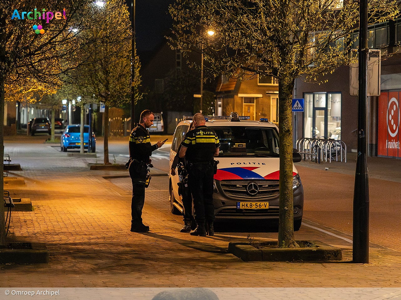 Man met mes overmeesterd in supermarkt