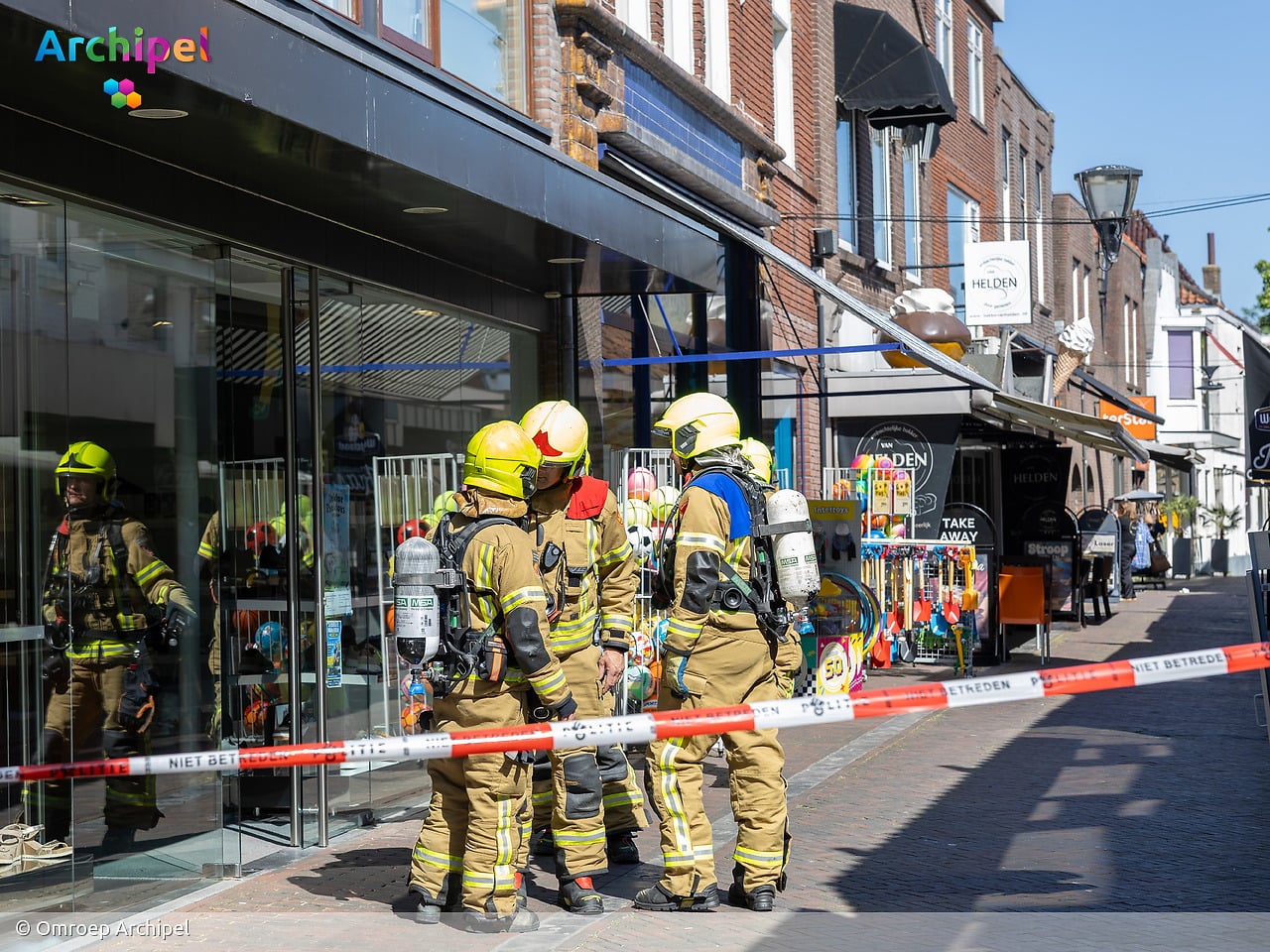 Winkels aan D'n Diek in Middelharnis ontruimd vanwege gaslekkage